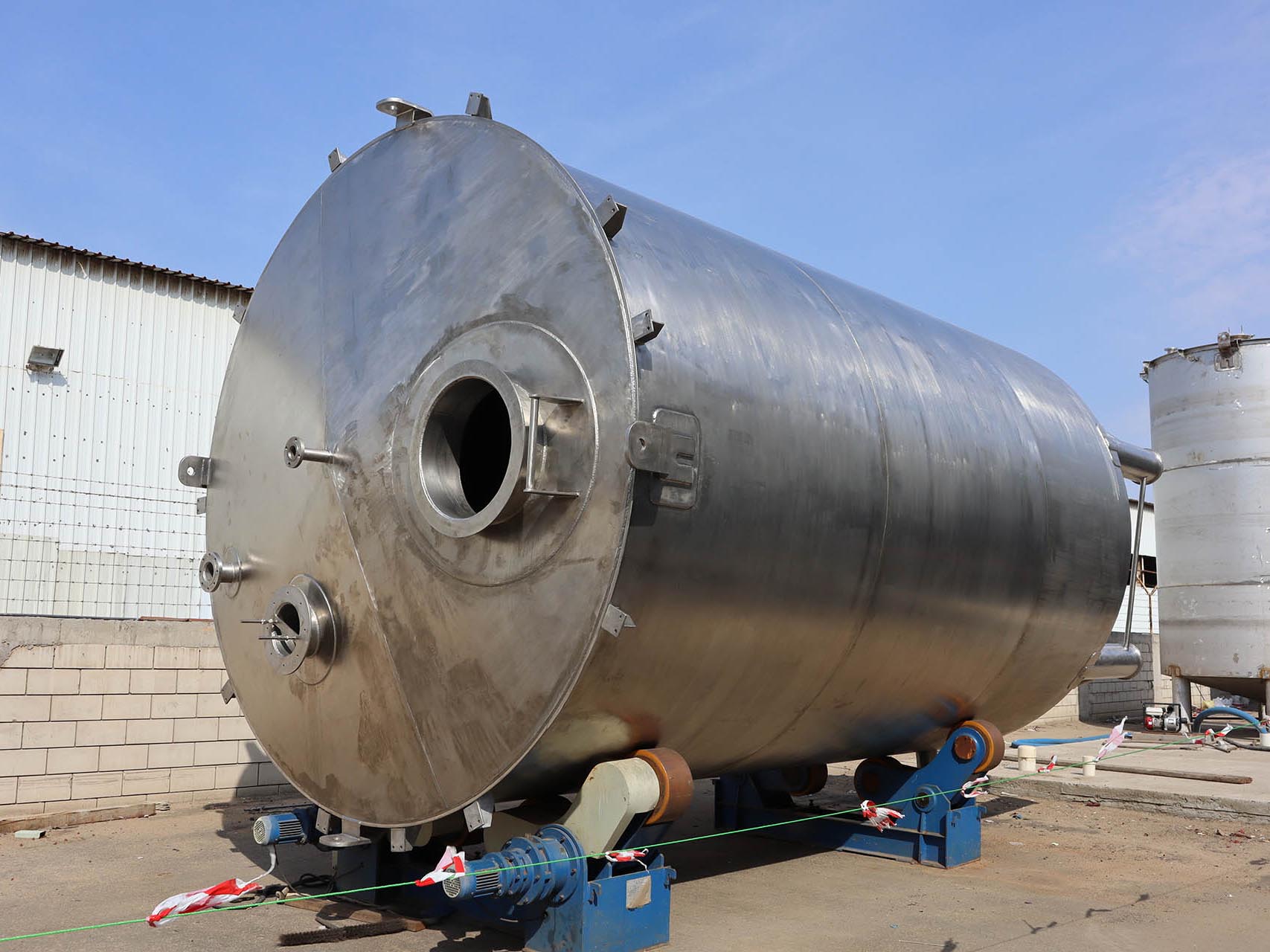Stainless Steel Tank 74